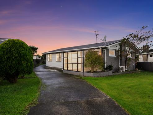 23 Mazengarb Road, Paraparaumu Beach