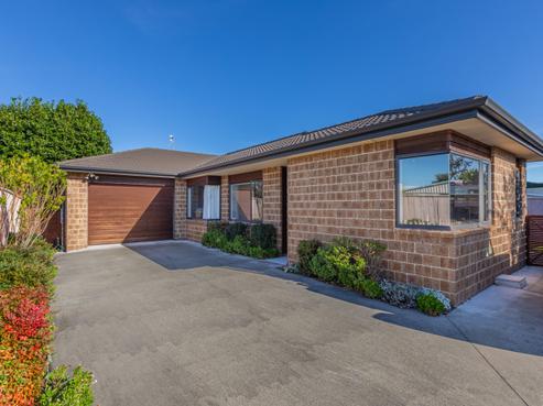 15A Wharerangi Road, Tamatea