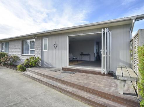25 Bayswater Crescent, Bromley