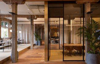 A flawless and flexible workspace