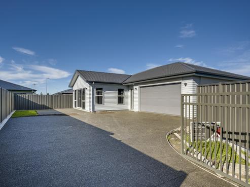 94 Eriksen Road, Te Awa