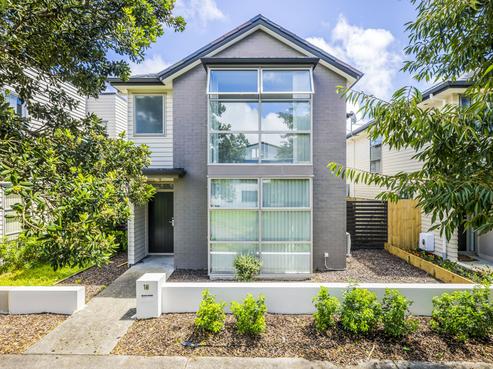 18 Windfola Parkway, Takanini