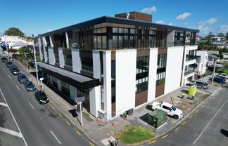 Moving the Mount Albert dial 