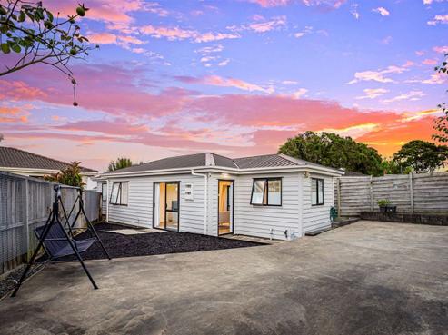 30B Doone Place, Massey