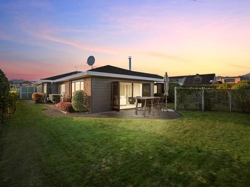2/77 Harvey Street, Waipahihi