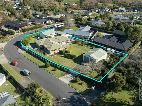 2 Applemoors Way, Riverhead