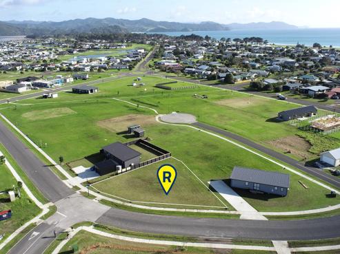 8 Motutere Drive, Matarangi