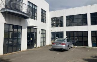Smart Edge of Town Office