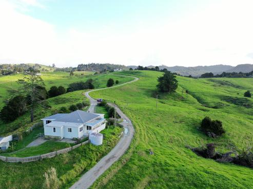 2573 Paparoa-oakleigh Road, Paparoa