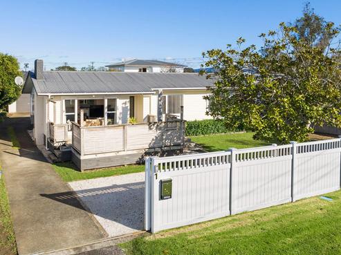 1 Waipani Road, Te Atatu Peninsula