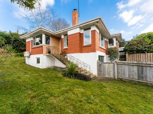 25 Centennial Avenue, Helensburgh