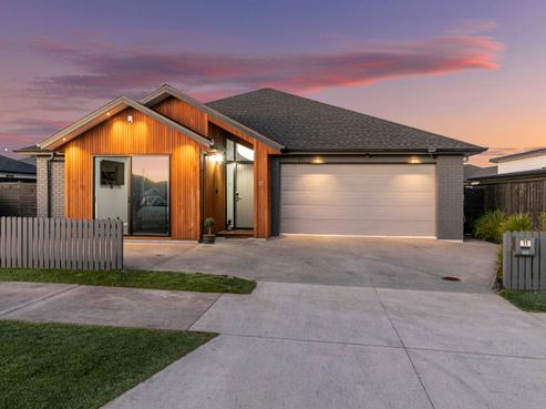 11 Ricketts Road, Wainui