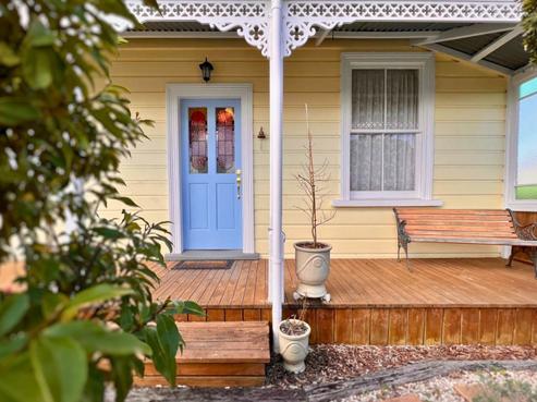 11 Railway Street, Helensville