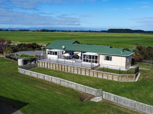 140 Lake Road, Himatangi