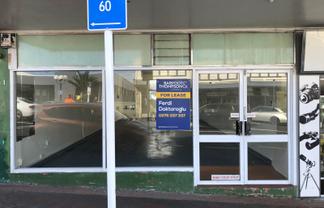 RETAIL ON BUSY MAIN ROAD