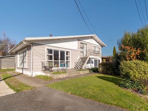 267 Seaview Road, Stoke