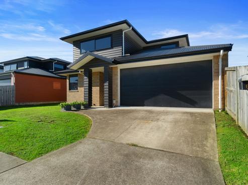 60 Featherstone Drive, Flagstaff