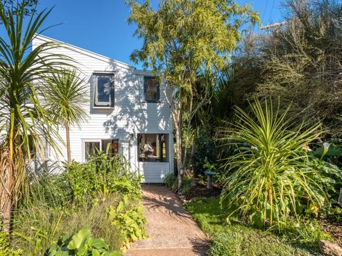 1 Ridge Road, Oneroa