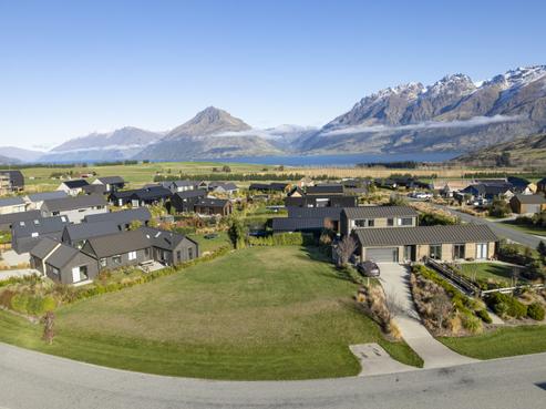 4 Hackett Road, Jacks Point