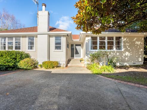5 Prouse Grove, Silverstream