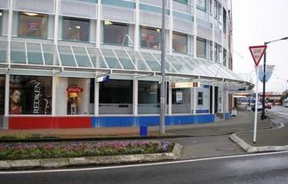 Mid range, ground floor office
