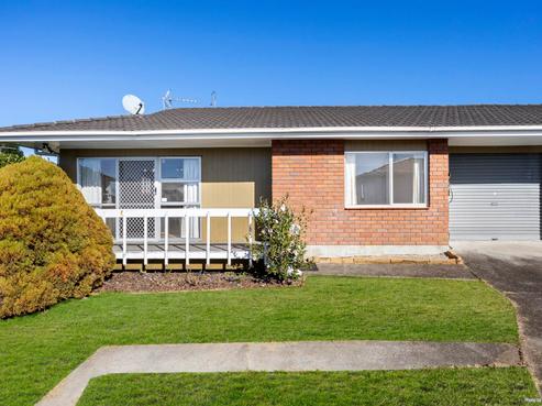2/113 Lynwood Road, New Lynn