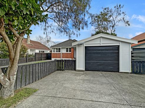 249 Riverside Drive, Waterloo