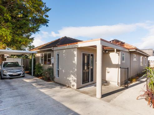 172 Park Road, West End