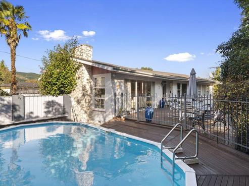 218 Ranzau Road, Hope