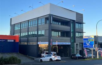 Modern Fitout on Saint Marks