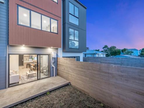 9/200 Sunnynook Road, Totara Vale
