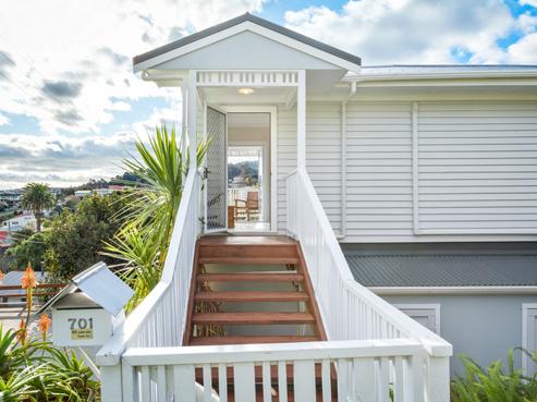 701 Richmond Street, Thames