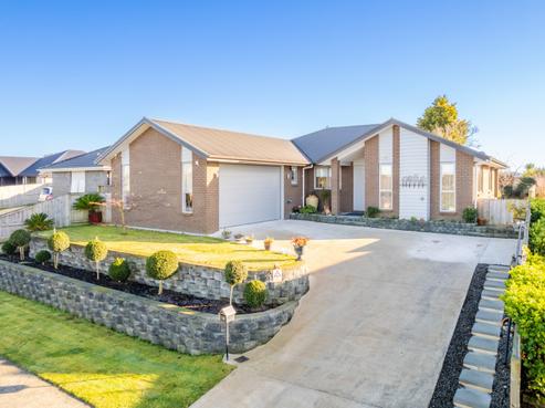 16 Carlingford Rise, Dinsdale