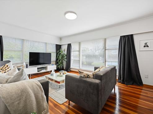 962A River Road, Queenwood