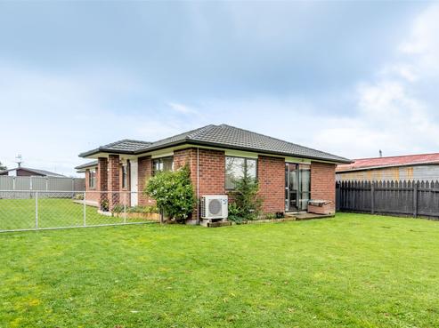 7 Crowther Crescent, Heidelberg