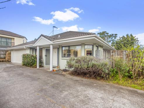 2/20 Marbeth Court, Botany Downs