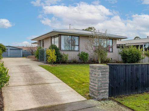 62 Kathleen Crescent, Hornby