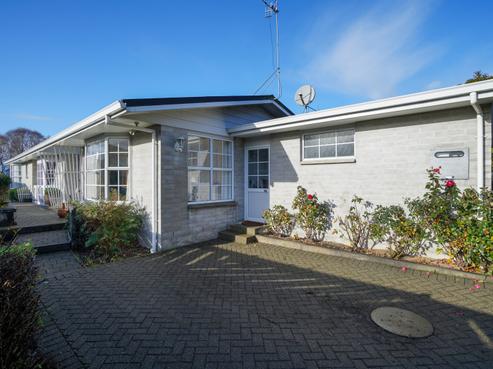 169 Queens Drive, Richmond