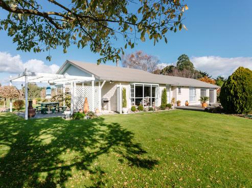 241 Adelaide Road, Dannevirke
