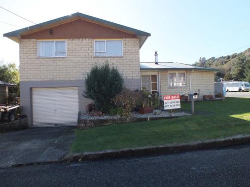 34 Shiel Street, Reefton