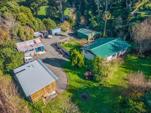 280 State Highway 53, Featherston