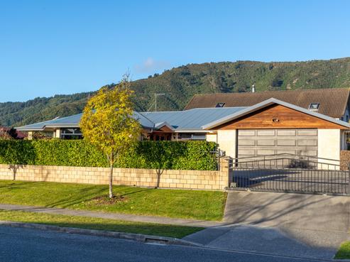 6 Admiralty Place, Waikawa