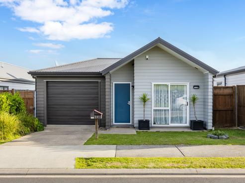 27 Barcliff Terrace, Gulf Harbour