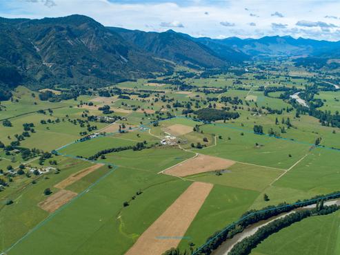 12 Loop Road, East Takaka