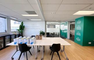 FITTED AND ELEVATED PARNELL OFFICE
