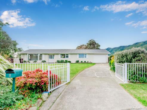9 Lesley Grove, Waikanae