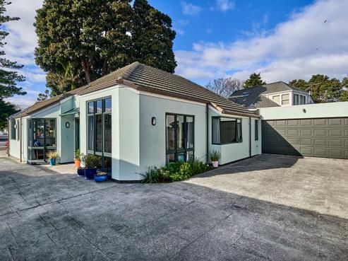 58 Laings Road, Central Hutt