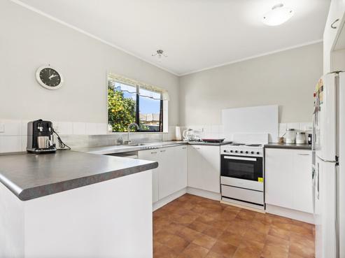 2/8 Laurie Avenue, Papakura