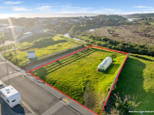 15 Seagrass Place, Otaki Beach