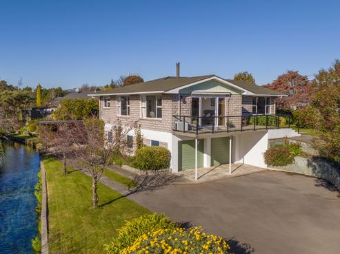 12 Colemans Road, Springlands